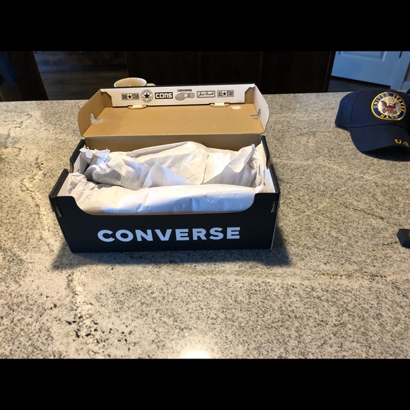 Converse AllStars, Suede - Picture 2 of 4